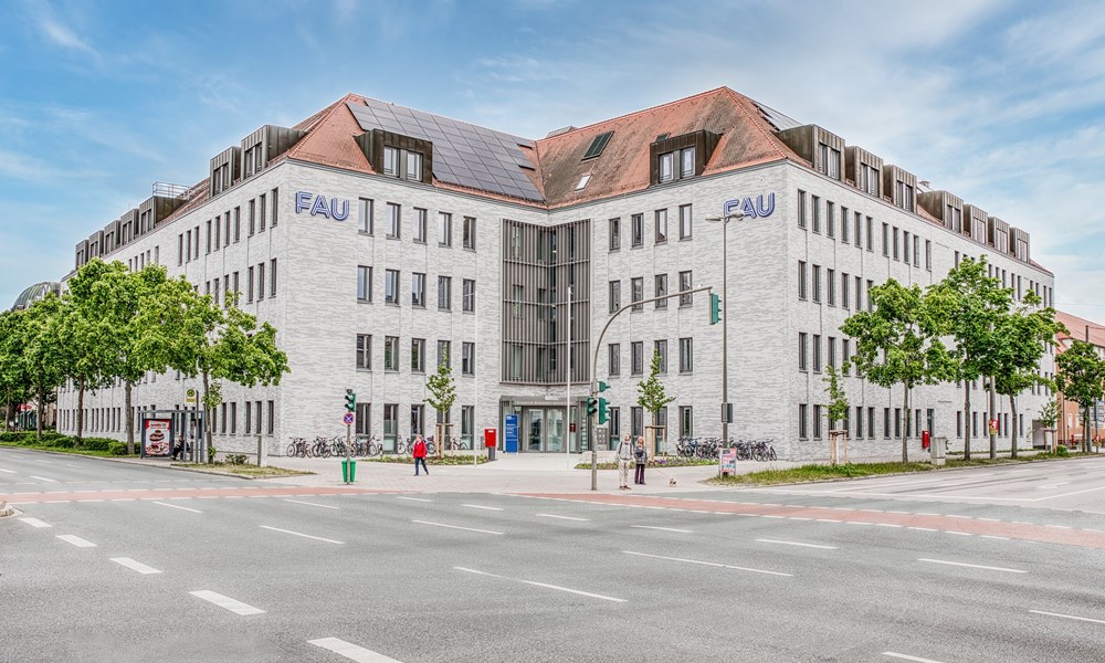 Großobjekt mit dem R1446