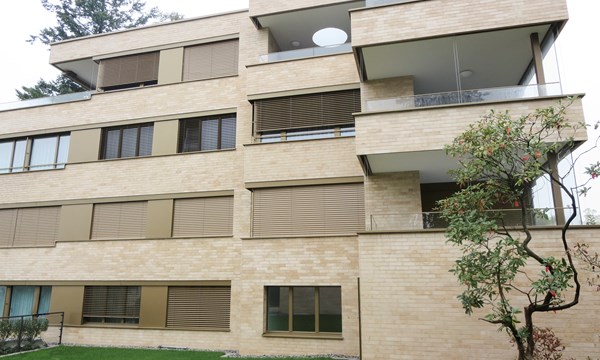 Naturstein Fassade Zug